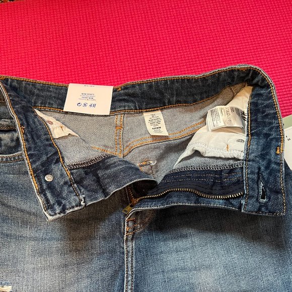 NEW H&M mom shorts, high waist - Picture 5 of 8